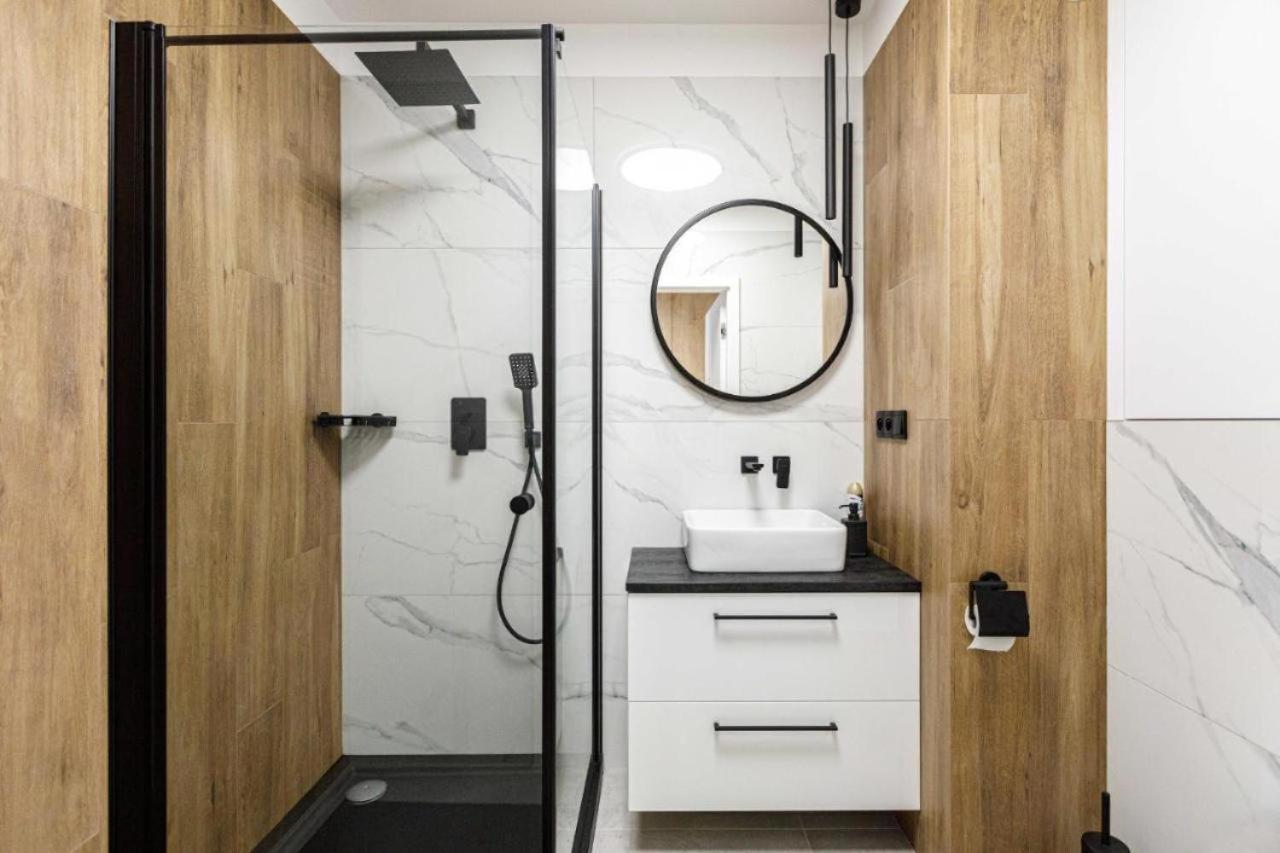 Urban Chic - Studio Apartment - Odra View&Witolda Wroclaw Exterior photo